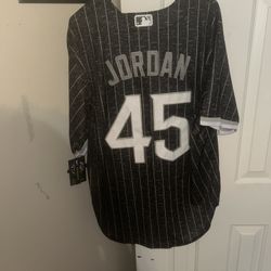 Nike Chicago White Sox size L Michael Jordan 