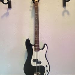 Fender Squire Bullet Bass MIJ 1(contact info removed)