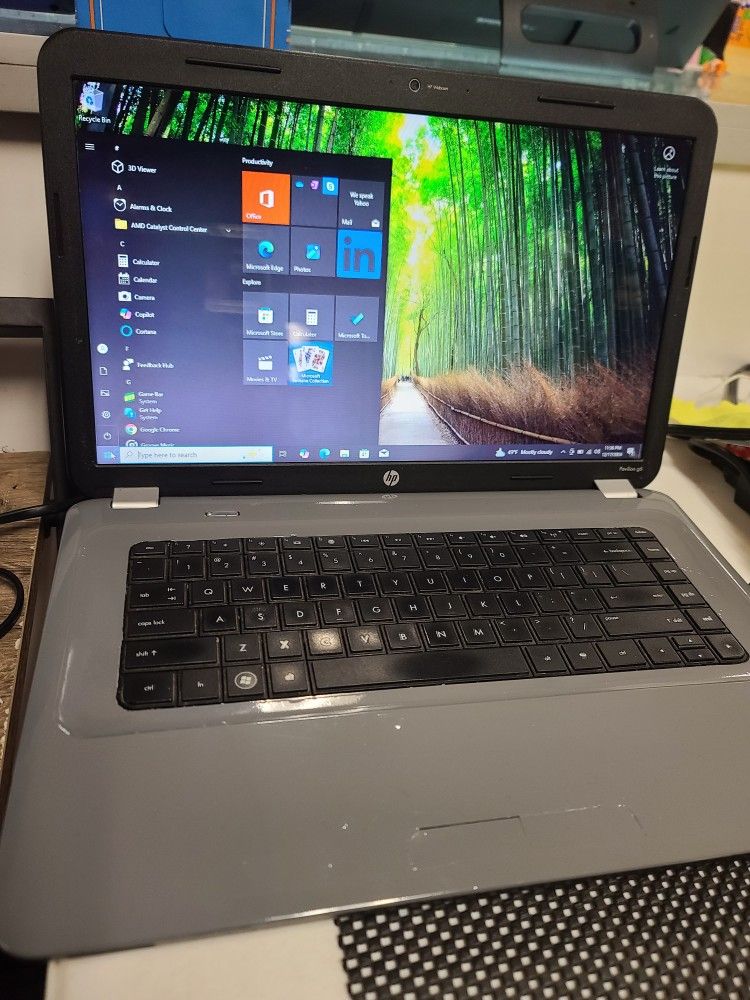 HP WINDOWS 10 PRO LAPTOP