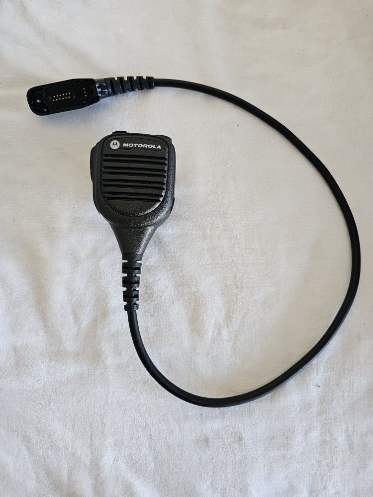 MOTOROLA PMMN4060B Remote Speaker Mic RSM 3.5mm Earpiece Jack