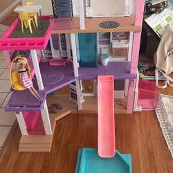 Barbie Doll House 