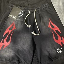 Black&red hellstar short (L)