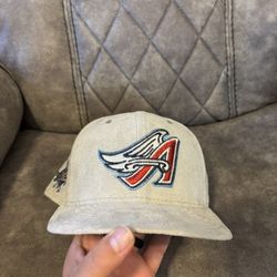 Angels 7 5/8