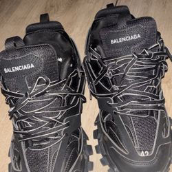 Balenciaga Tracks Looking To Trade 