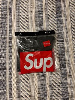 Black supreme socks