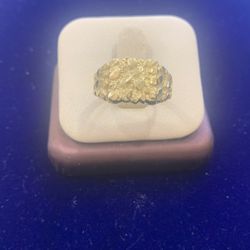 10 k Y Gold Solid Nugget Ring