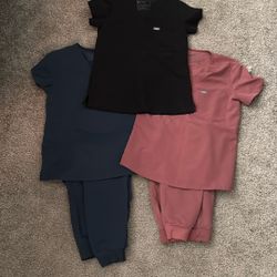 3 FIGS Tops and 2 Bottoma