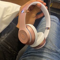 Beats Solo Wireless 