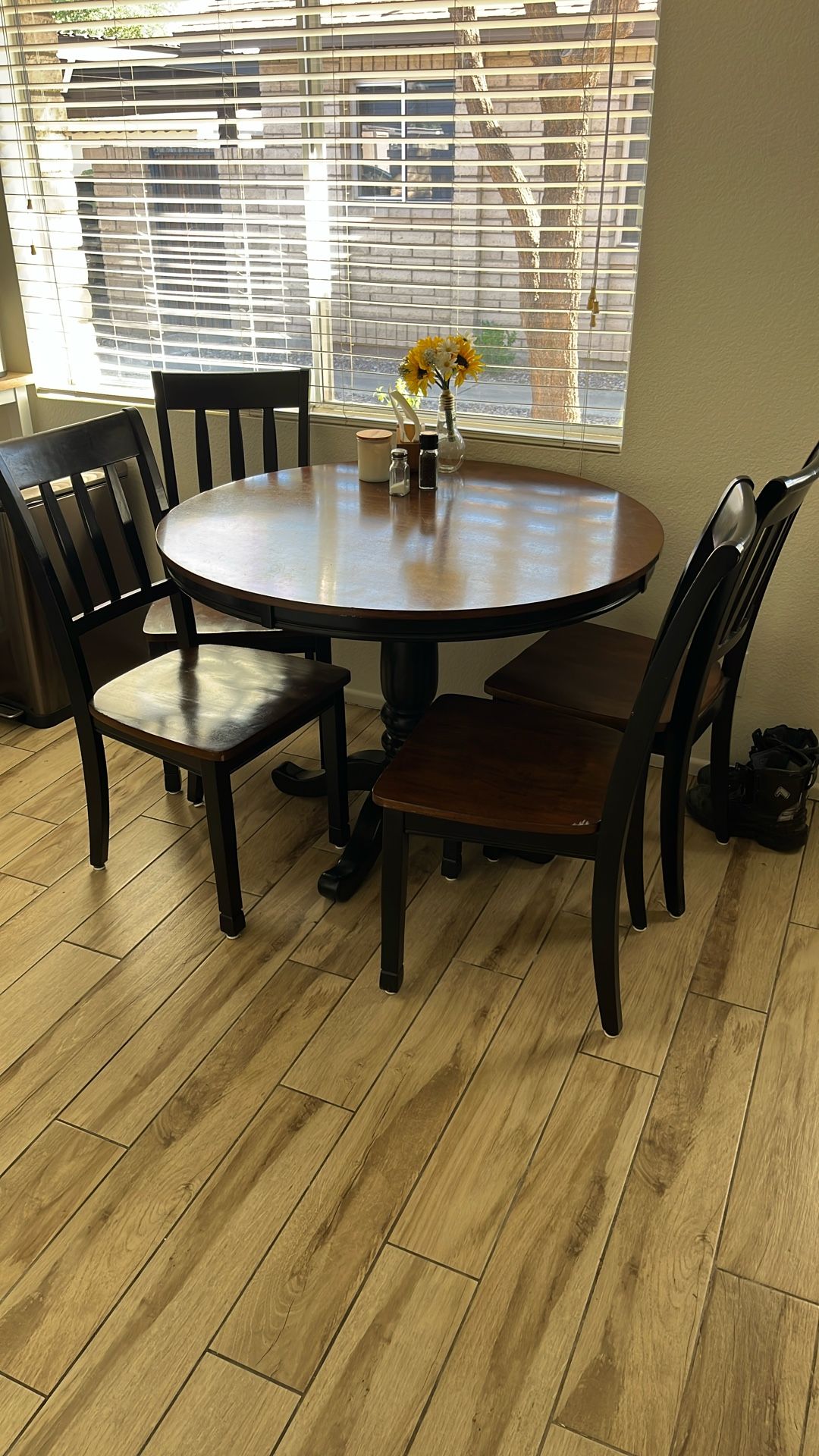 Dining Set With 4 Chairs
