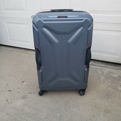 Large Suitcase On 4 Wheels 