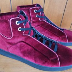 Zara Man EU 44 US 11.5 Red /
Maroon Velvet Sneaker Boots High
Top sneaker shoes