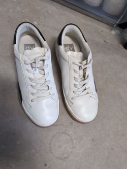 dV Sneakers 