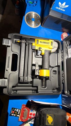 Pistola de clavos 18 gauge