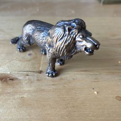 Lion bronze figure