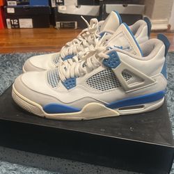 Air Jordan Retro 4 Military Blue