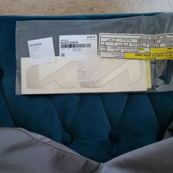 2022 KIA EMBLEMS . FRONT AND REAR