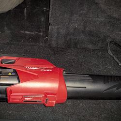 M18 Brushless Milwaukee Blower w/ M18 Red Lithium 8.0Ah Jumbo Battery  