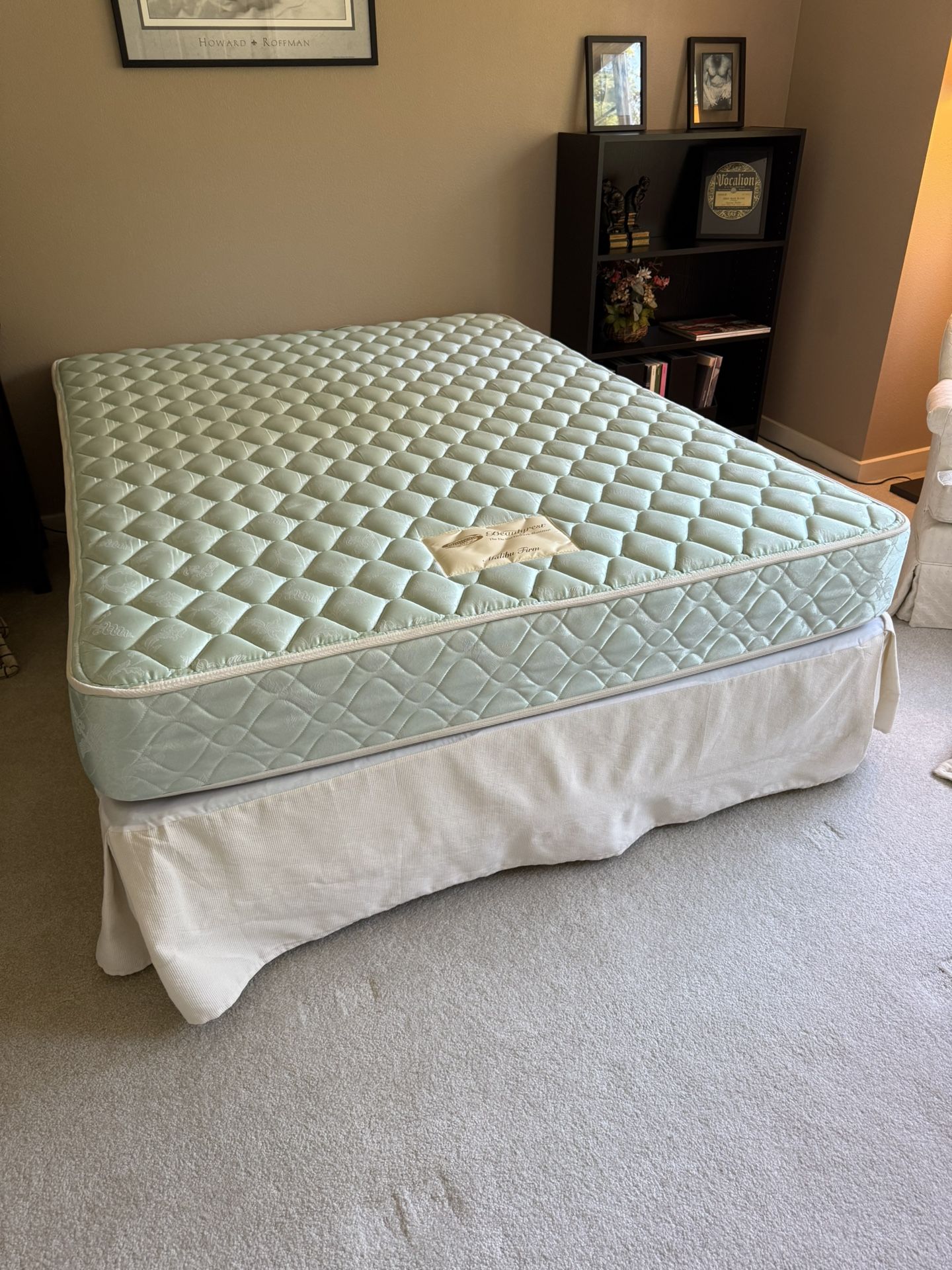 Simmons Beautyrest Malibu Firm Queen Mattress & Box Spring