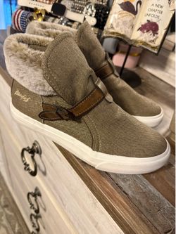 Blowfish sneaker