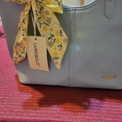 BRAND NEW - BABY BLUE LEATHER PURSE W/YELLOW SCARF