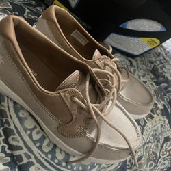 Sketchers Tan 