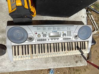Yamaha PSR-275 Electronic Keyboard
