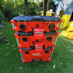 Milwaukee PACKOUT Link Toolbox System 