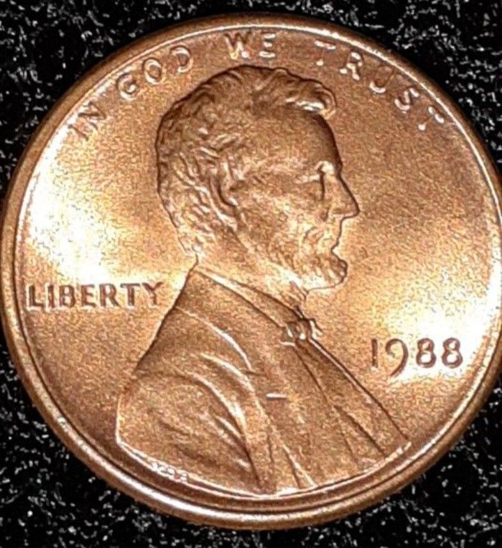 1988 No Mint Mark Lincoln Memorial Small Cent *●Error Double Ear●*