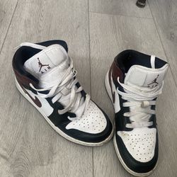 Kids Nike Air Jordan’s Size 5y