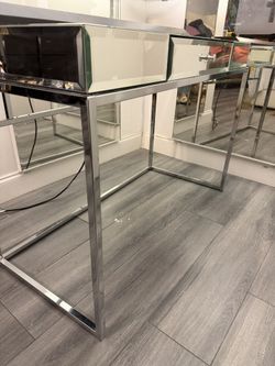 Mirror Vanity Desk - Gorgeous