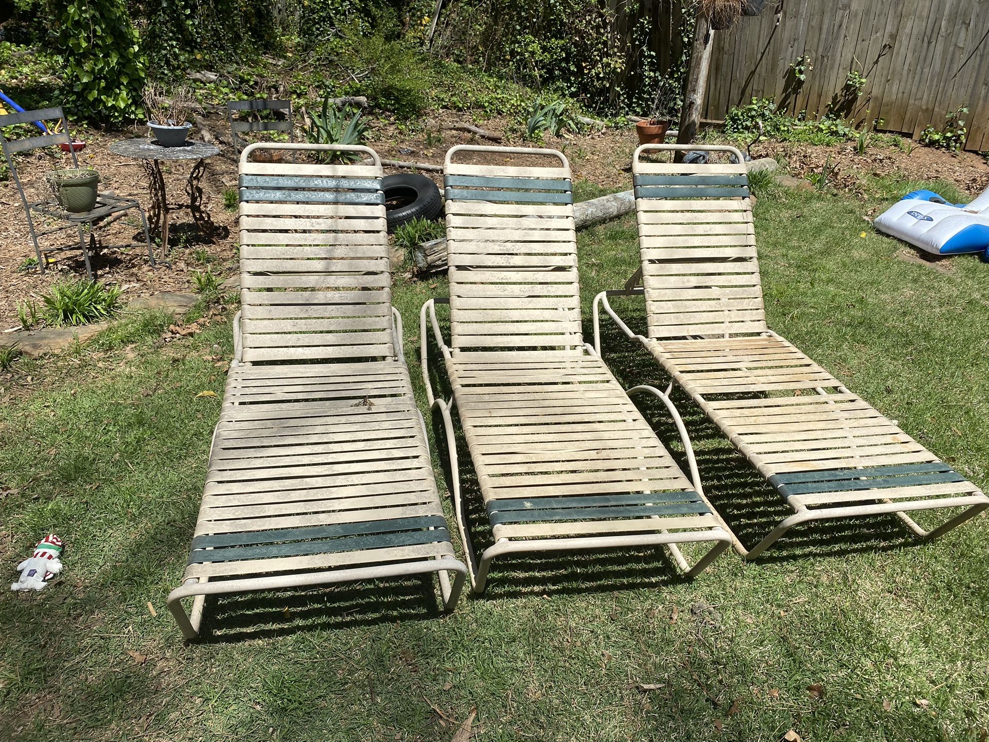 Pool Lounge Chairs