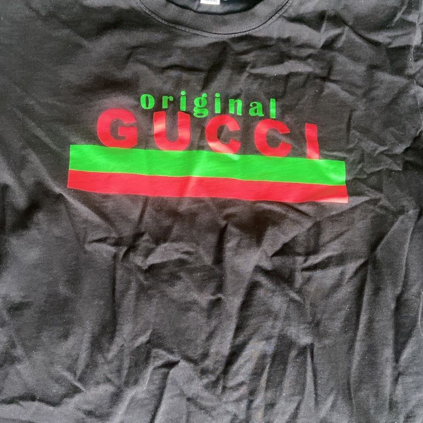 Gucci Tshirt $125 Size M 