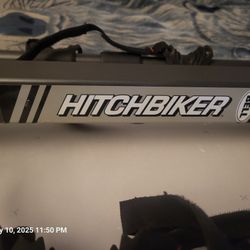 Bell Hitchbiker 450 4-Bike Hitch Rack with Stability