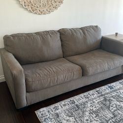 Queen Pullout/sleeper Sofa  