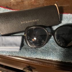 Burberry Glasses 