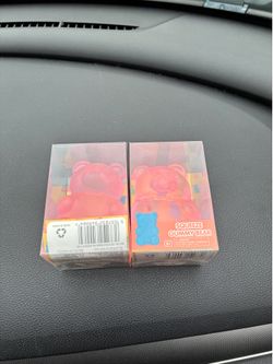 Squeeze gummy bear