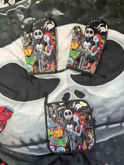 Nightmare Before Christmas Oven Mitts Set