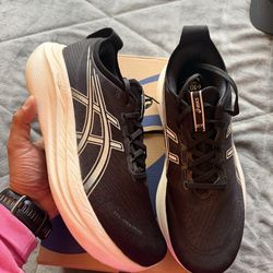 ASICS gel nimbus 27 size 11