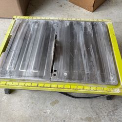 Tile saw