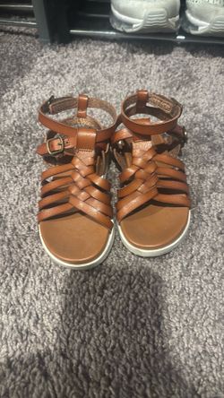Little girl sandals size 7