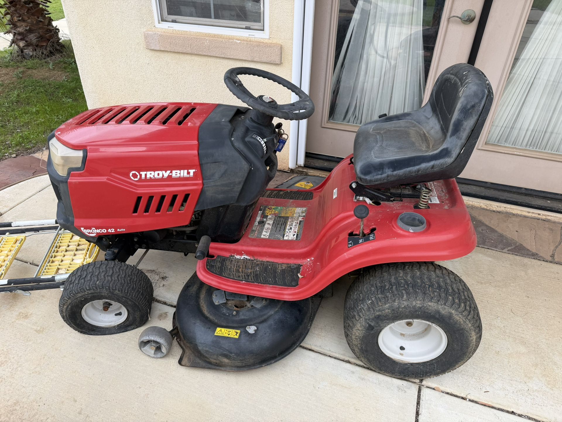 Troy-Bilt - Bronco 42 in. 547CC Engine Automatic Drive Gas Riding Lawn Mower