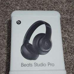 Beats Studio Pro Noise Cancelling Hesdphones