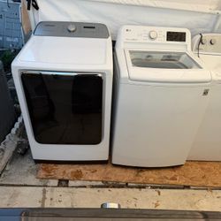 Laundry Washer And Dryer 