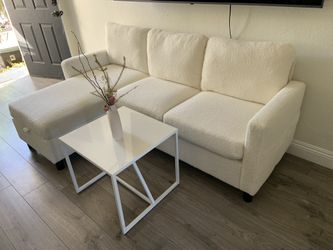 Cozy Off-White Sectional Sofa – Excellent Condition!