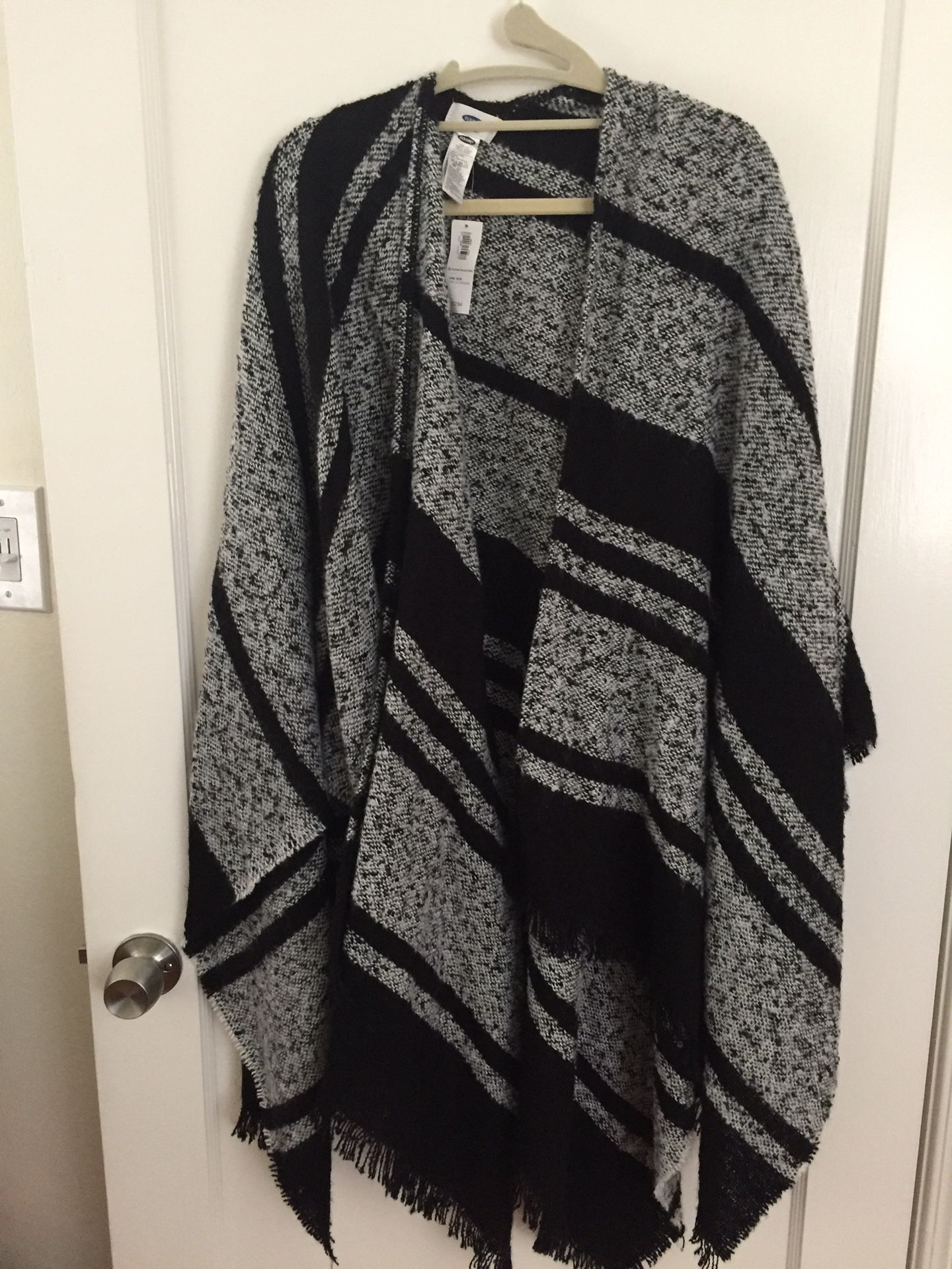 NEW WITH TAGS Old Navy Poncho