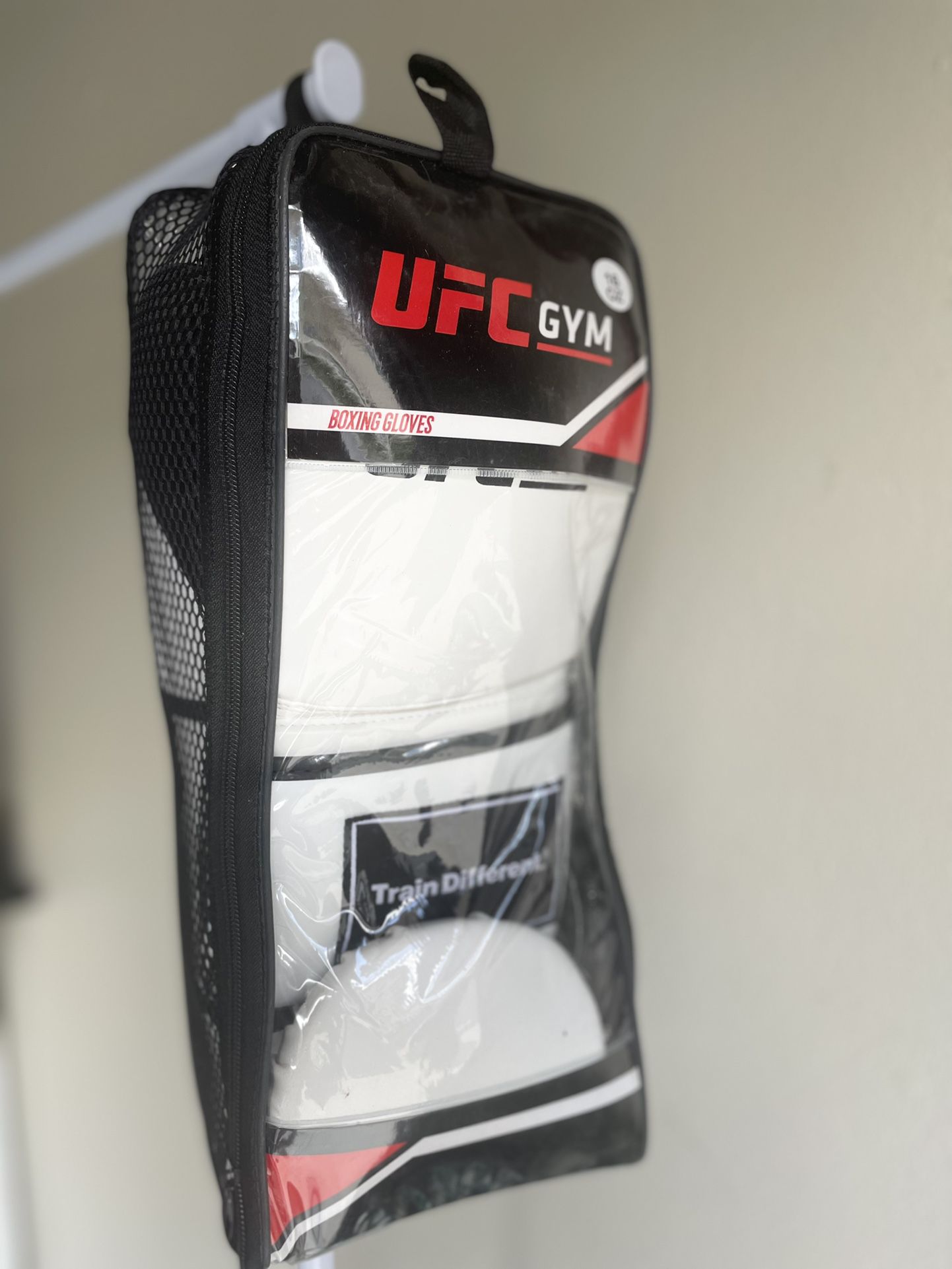 UFC White Training Gloves 