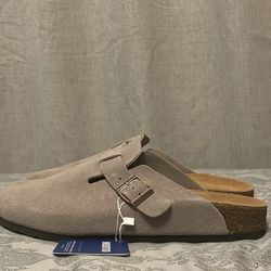 R3p$ Birkenstocks size 9 men’s and 11 women’s 