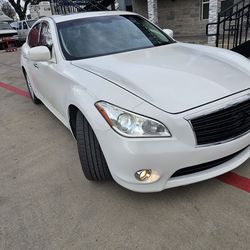 2012 infiniti m37