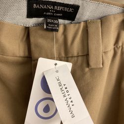 Brand New With Tag Banana Republic Aiden Chino Techmotion