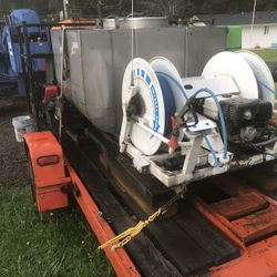 Herbicide sprayer and trailer 